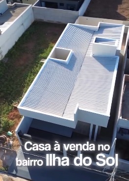 Casa moderna e recém construída.